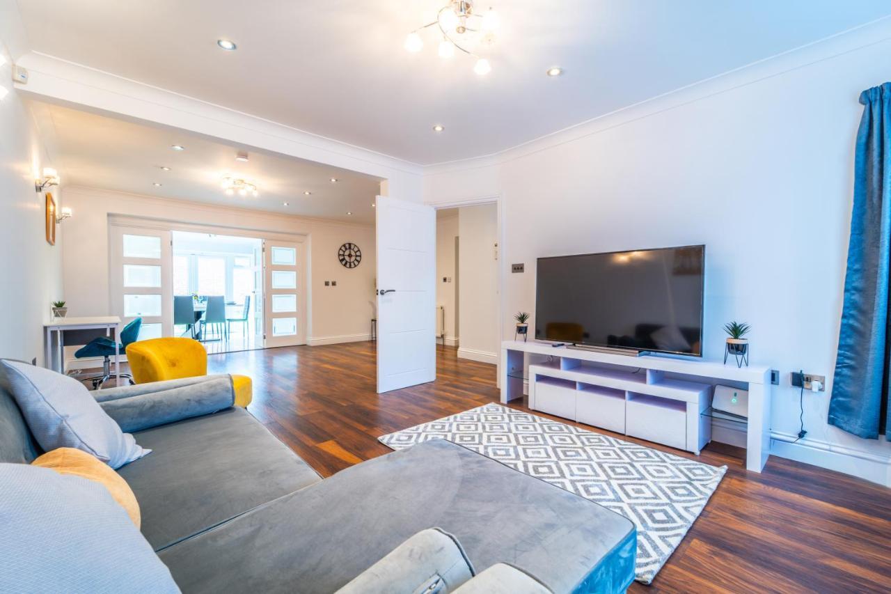 Modern Spacious 4 Bed Hayes Home With Free Parking Dış mekan fotoğraf