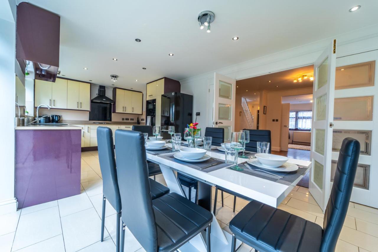 Modern Spacious 4 Bed Hayes Home With Free Parking Dış mekan fotoğraf