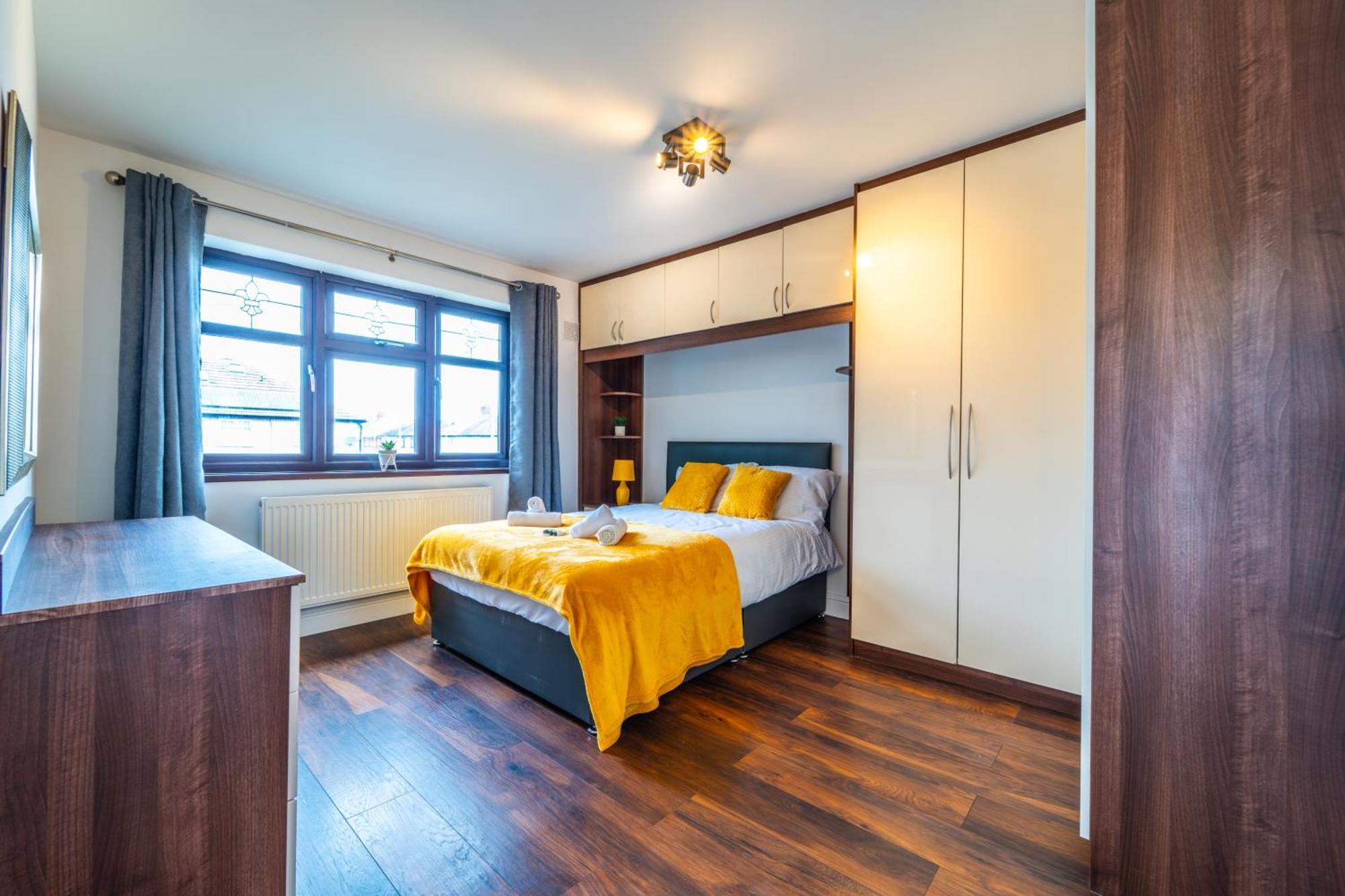 Modern Spacious 4 Bed Hayes Home With Free Parking Dış mekan fotoğraf